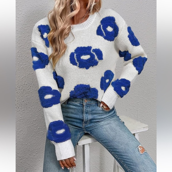 SHEIN Sweaters - Shein Floral Sweater